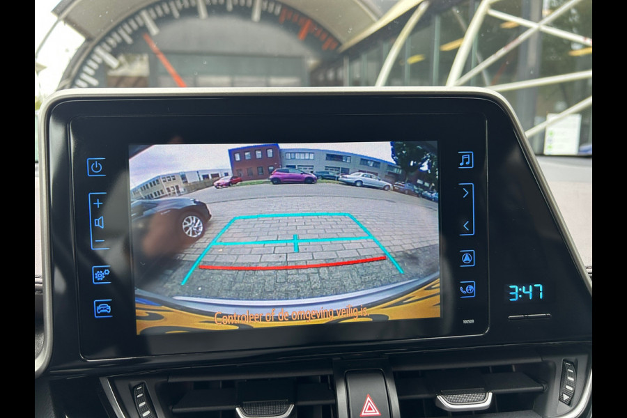 Toyota C-HR 1.8 Hybrid Executive 1e EIGENAAR 100% Dealer onderhouden Rijklaarprijs! Toyota C-HR 1.8 Hybrid Executive 1e EIGENAAR 100% Dealer onderhouden Rijklaarprijs!