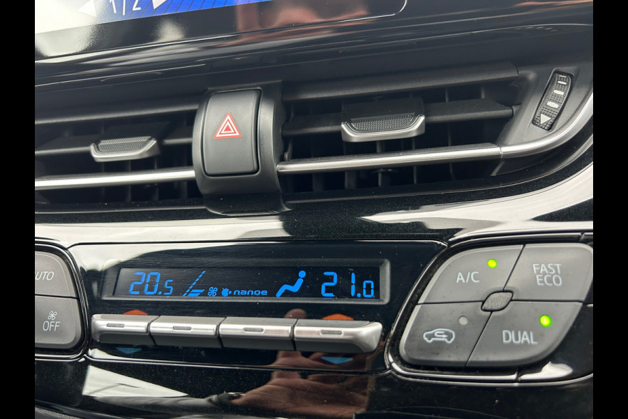 Toyota C-HR 1.8 Hybrid Executive 1e EIGENAAR 100% Dealer onderhouden Rijklaarprijs! Toyota C-HR 1.8 Hybrid Executive 1e EIGENAAR 100% Dealer onderhouden Rijklaarprijs!