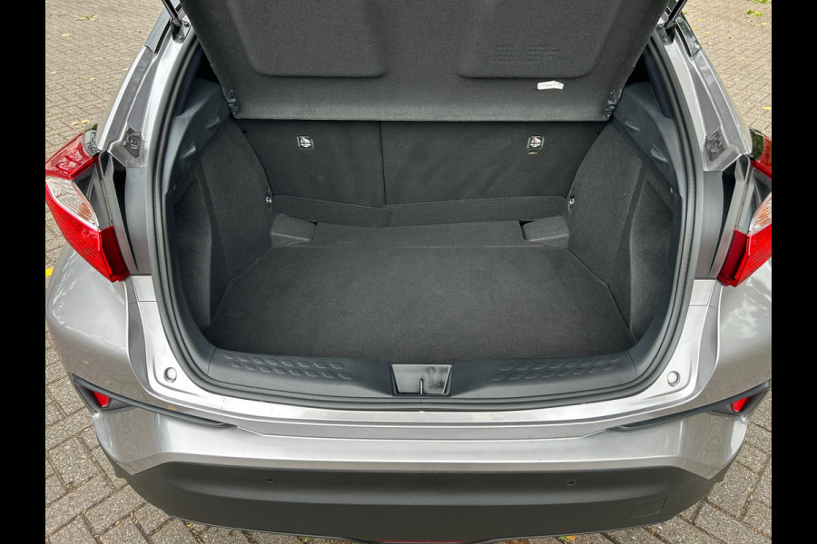 Toyota C-HR 1.8 Hybrid Executive 1e EIGENAAR 100% Dealer onderhouden Rijklaarprijs! Toyota C-HR 1.8 Hybrid Executive 1e EIGENAAR 100% Dealer onderhouden Rijklaarprijs!