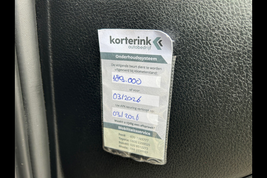 Toyota C-HR 1.8 Hybrid Executive 1e EIGENAAR 100% Dealer onderhouden Rijklaarprijs! Toyota C-HR 1.8 Hybrid Executive 1e EIGENAAR 100% Dealer onderhouden Rijklaarprijs!