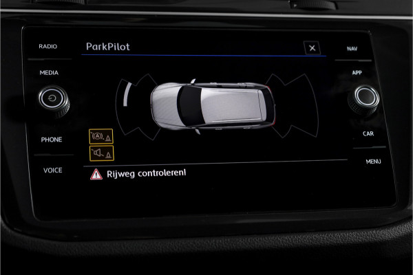 Volkswagen Tiguan 1.5 TSI ACT Comfortline 150 PK - Automaat | Adapt. Cruise | Stoelverwarming | PDC | NAV | ECC | Elek. Trekhaak | LM 18" |