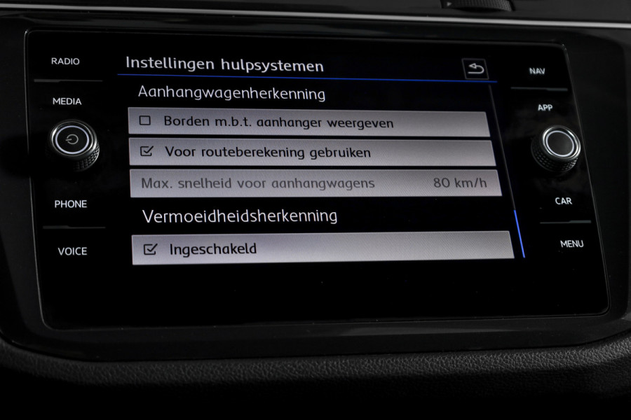 Volkswagen Tiguan 1.5 TSI ACT Comfortline 150 PK - Automaat | Adapt. Cruise | Stoelverwarming | PDC | NAV | ECC | Elek. Trekhaak | LM 18" |