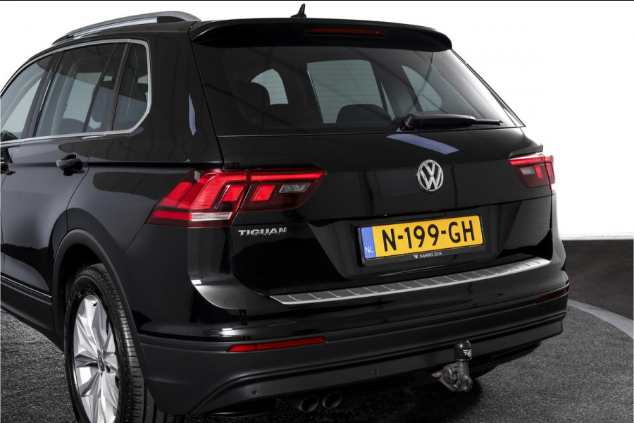 Volkswagen Tiguan 1.5 TSI ACT Comfortline 150 PK - Automaat | Adapt. Cruise | Stoelverwarming | PDC | NAV | ECC | Elek. Trekhaak | LM 18" |