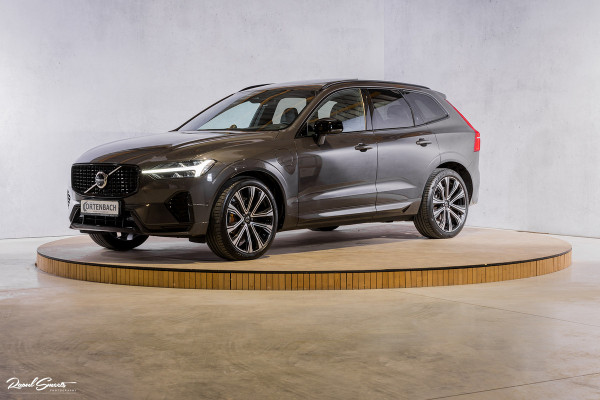 Volvo XC60 2.0 T8 Plug-in hybrid AWD R-Design | Long Range | Zwenkbare trekhaak | Luchtvering | Bowers&Wilkins | Adaptieve cruise | Panoram