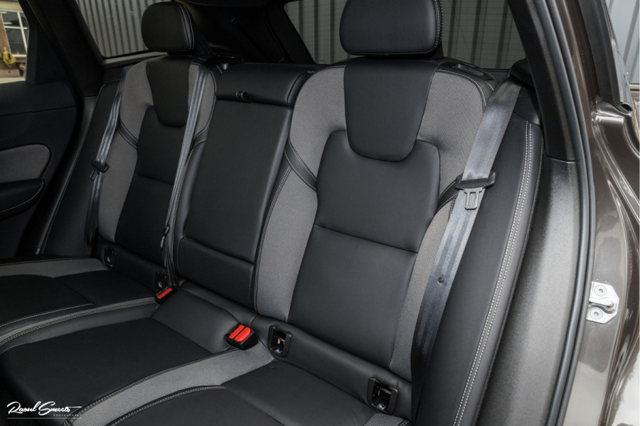 Volvo XC60 2.0 T8 Plug-in hybrid AWD R-Design | Long Range | Zwenkbare trekhaak | Luchtvering | Bowers&Wilkins | Adaptieve cruise | Panoram