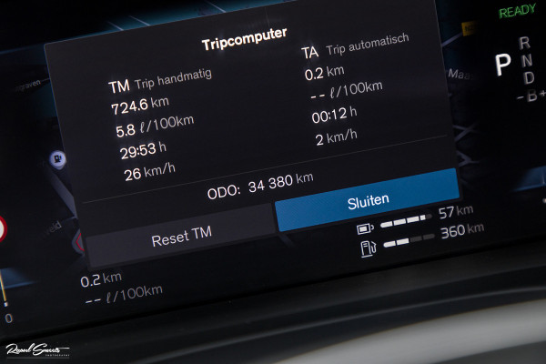 Volvo XC60 2.0 T8 Plug-in hybrid AWD R-Design | Long Range | Zwenkbare trekhaak | Luchtvering | Bowers&Wilkins | Adaptieve cruise | Panoram