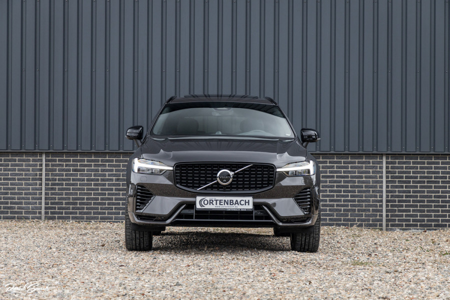 Volvo XC60 2.0 T8 Plug-in hybrid AWD R-Design | Long Range | Zwenkbare trekhaak | Luchtvering | Bowers&Wilkins | Adaptieve cruise | Panoram