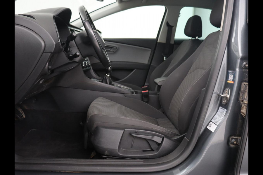 Seat Leon 1.0 EcoTSI Style Business | Carplay | Trekhaak | Navigatie | Parkeerhulp | Climate control | Cruise control | Bluetooth
