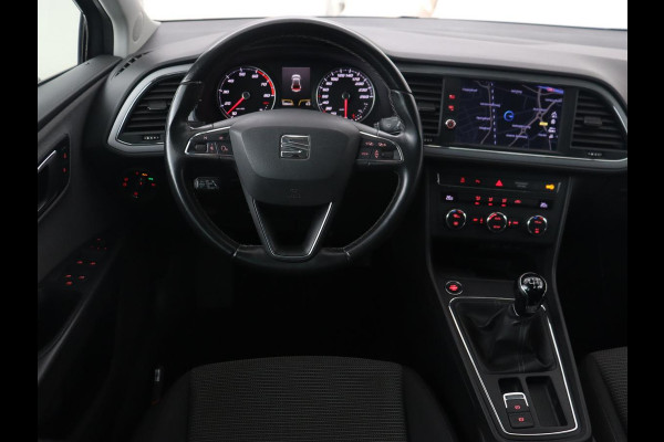 Seat Leon 1.0 EcoTSI Style Business | Carplay | Trekhaak | Navigatie | Parkeerhulp | Climate control | Cruise control | Bluetooth