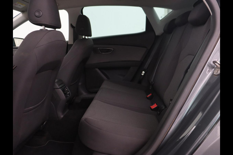 Seat Leon 1.0 EcoTSI Style Business | Carplay | Trekhaak | Navigatie | Parkeerhulp | Climate control | Cruise control | Bluetooth