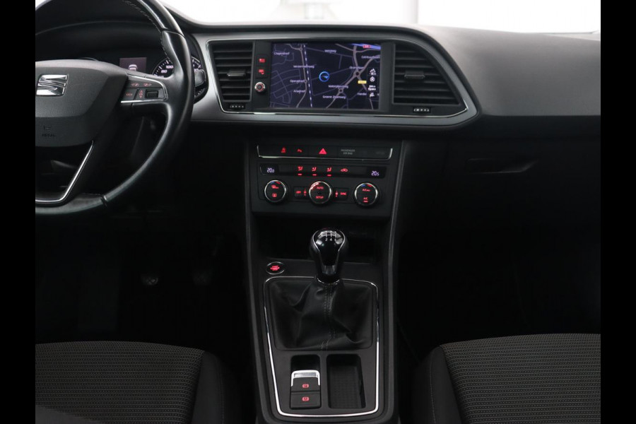 Seat Leon 1.0 EcoTSI Style Business | Carplay | Trekhaak | Navigatie | Parkeerhulp | Climate control | Cruise control | Bluetooth