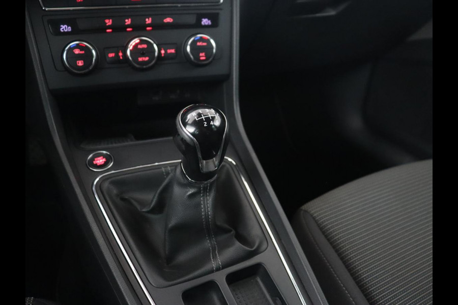Seat Leon 1.0 EcoTSI Style Business | Carplay | Trekhaak | Navigatie | Parkeerhulp | Climate control | Cruise control | Bluetooth