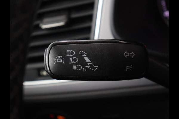 Seat Leon 1.0 EcoTSI Style Business | Carplay | Trekhaak | Navigatie | Parkeerhulp | Climate control | Cruise control | Bluetooth