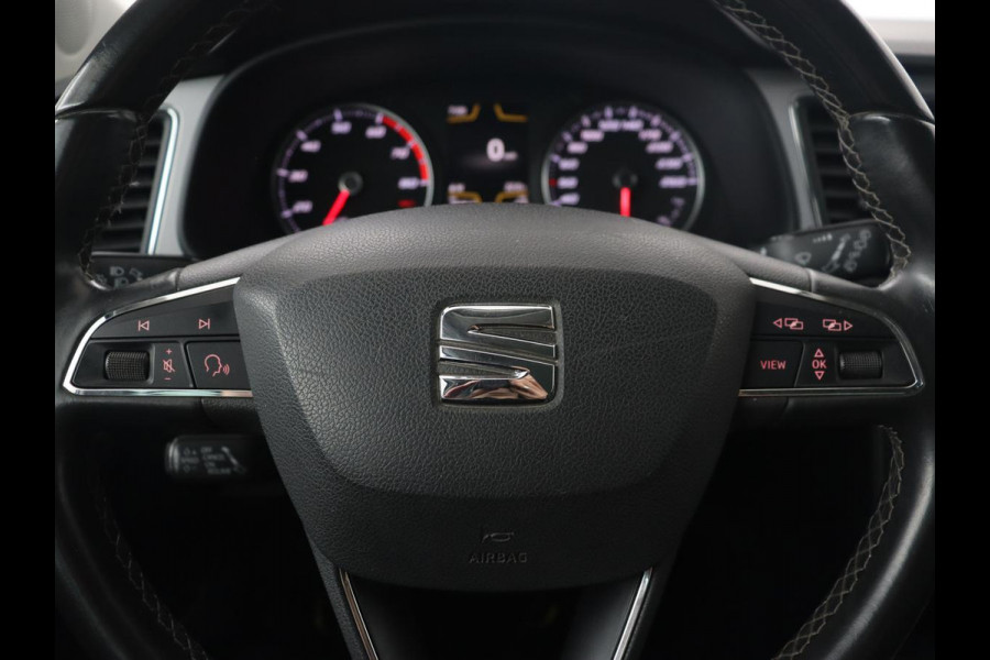 Seat Leon 1.0 EcoTSI Style Business | Carplay | Trekhaak | Navigatie | Parkeerhulp | Climate control | Cruise control | Bluetooth