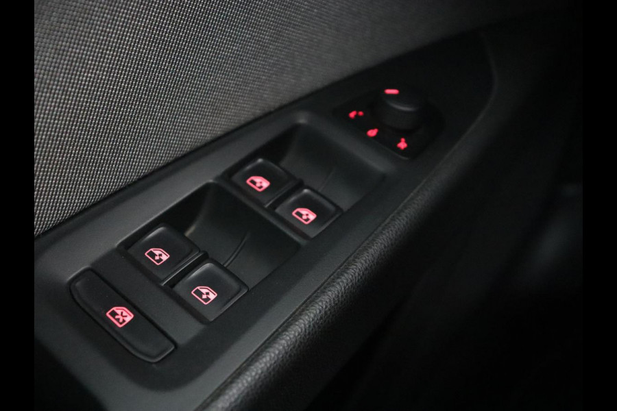 Seat Leon 1.0 EcoTSI Style Business | Carplay | Trekhaak | Navigatie | Parkeerhulp | Climate control | Cruise control | Bluetooth