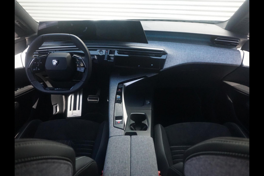Peugeot E-5008 GT Avantage 73 kWh Peugeot E-5008 GT Avantage 73 kWh