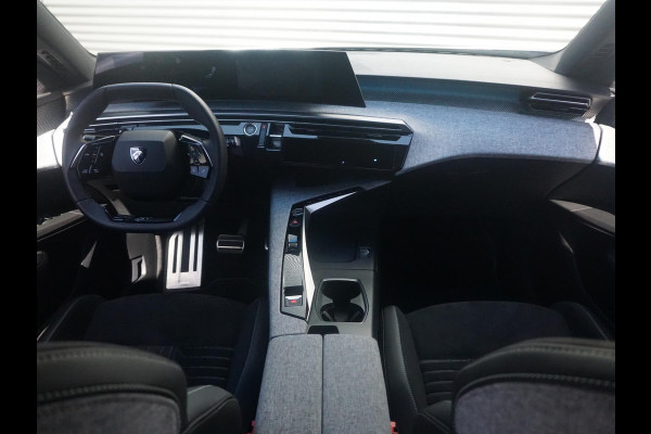 Peugeot E-5008 GT Avantage 73 kWh Peugeot E-5008 GT Avantage 73 kWh