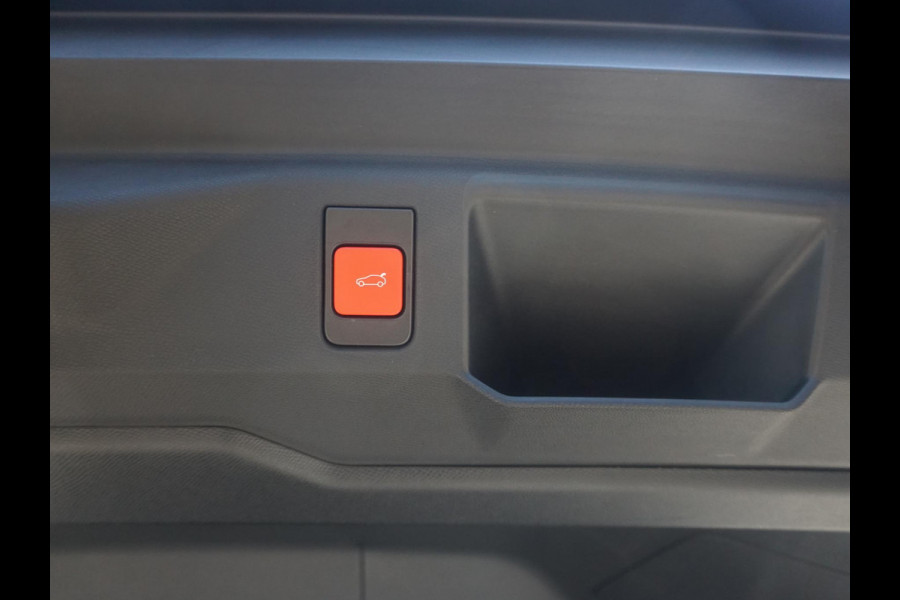 Peugeot E-5008 GT Avantage 73 kWh Peugeot E-5008 GT Avantage 73 kWh