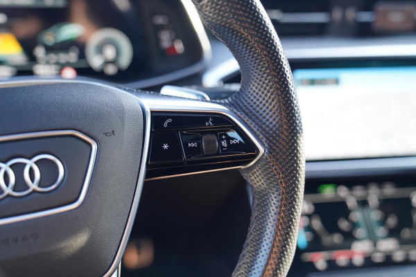 Audi A6 Avant 55 TFSI e quattro Competition | Panorama | S6 Look | 360 Camera | Elek. Trekhaak | Black Optic | 21 inch | MAXTON |
