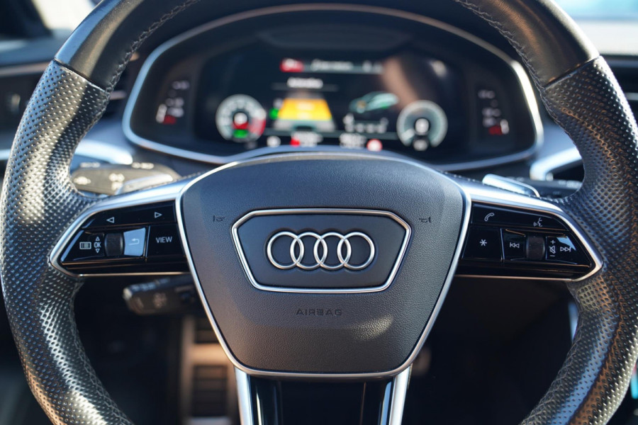 Audi A6 Avant 55 TFSI e quattro Competition | Panorama | S6 Look | 360 Camera | Elek. Trekhaak | Black Optic | 21 inch | MAXTON |