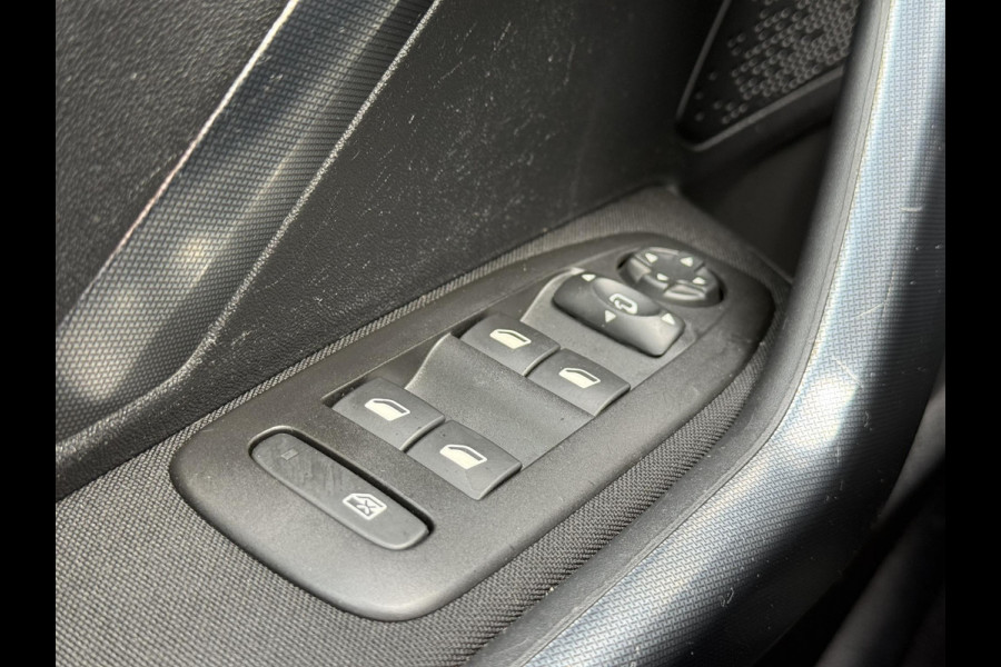 Peugeot 2008 1.2 PureTech Allure Pano,110pk,Navi,Halfleder,Clima,Cruise,Lm velgen,Pdc,Apk tot 09-2026