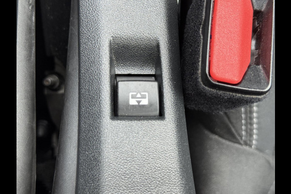Peugeot 2008 1.2 PureTech Allure Pano,110pk,Navi,Halfleder,Clima,Cruise,Lm velgen,Pdc,Apk tot 09-2026