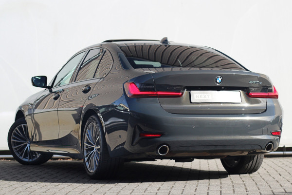 BMW 3-serie 330e High Executive | Pano | Individual | ACC | Head-up | 360