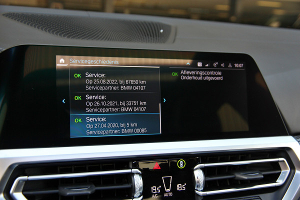 BMW 3-serie 330e High Executive | Pano | Individual | ACC | Head-up | 360
