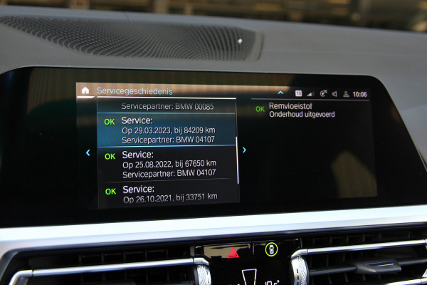 BMW 3-serie 330e High Executive | Pano | Individual | ACC | Head-up | 360