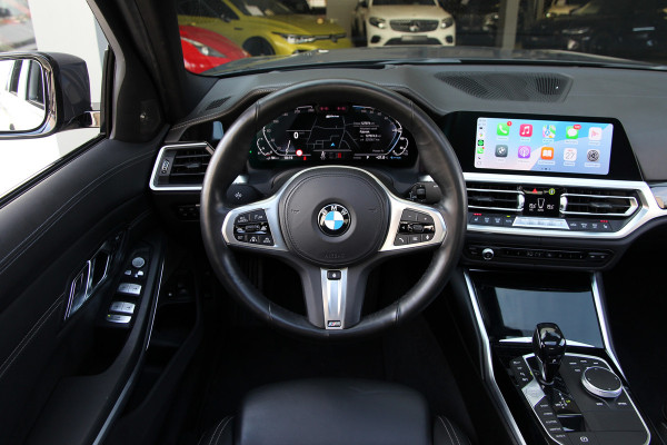 BMW 3-serie 330e High Executive | Pano | Individual | ACC | Head-up | 360