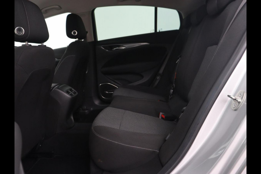 Opel Insignia Grand Sport 1.5 Turbo EcoTec Online Edition | Camera | Carplay | Navigatie | Cruise Control | LED | Airco | PDC | LMV 17 inch