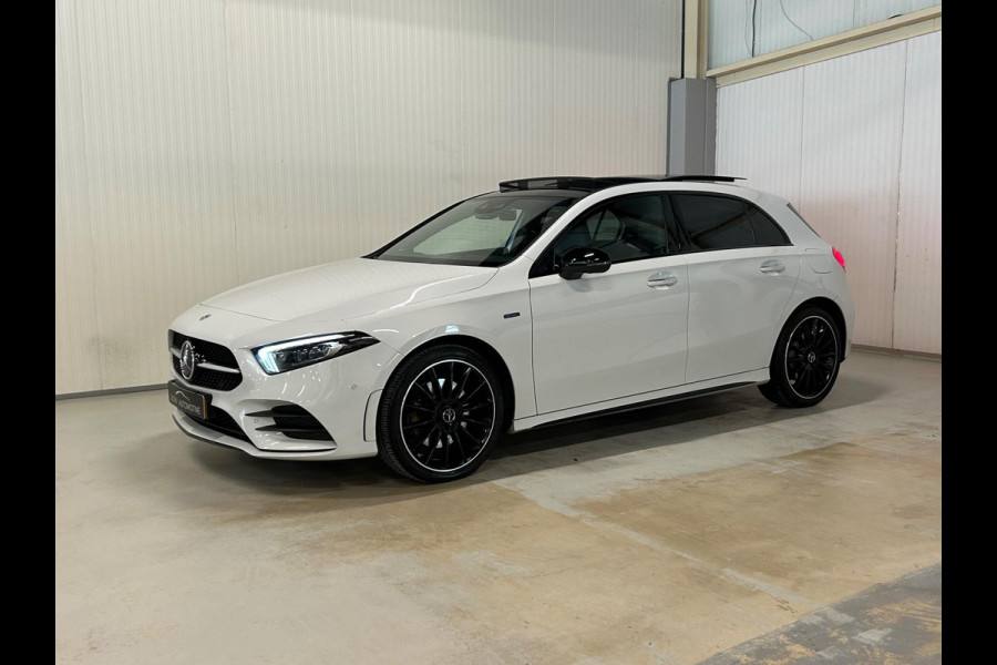 Mercedes-Benz A-Klasse 250 e Premium Plus | AMG/NIGHT | EDITION | FULL OPTIONS