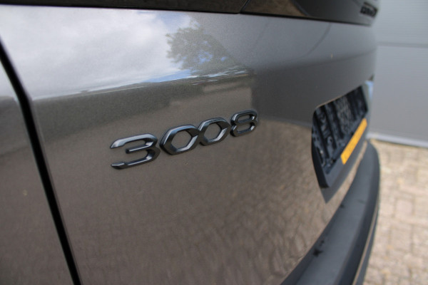 Peugeot 3008 1.6 HYbrid 225 GT | Black Pack | Navigatie 3D | Adaptieve cruise