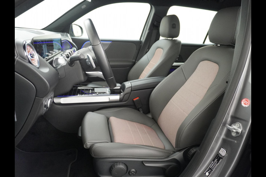 Mercedes-Benz EQB 350 4MATIC Luxury Line 67 kWh Achteruitrijcamera | Sfeerverlichting | Stoelverwarming | Full LED | Rijklaar geleverd met onderhoud en 12 mnd BOVAG garantie Mercedes-Benz EQB 350 4MATIC Luxury Line 67 kWh Achteruitrijcamera | Sfeerverlichting | Stoelverwarming | Full LED | Rijklaar geleverd met onderhoud en 12 mnd BOVAG garantie