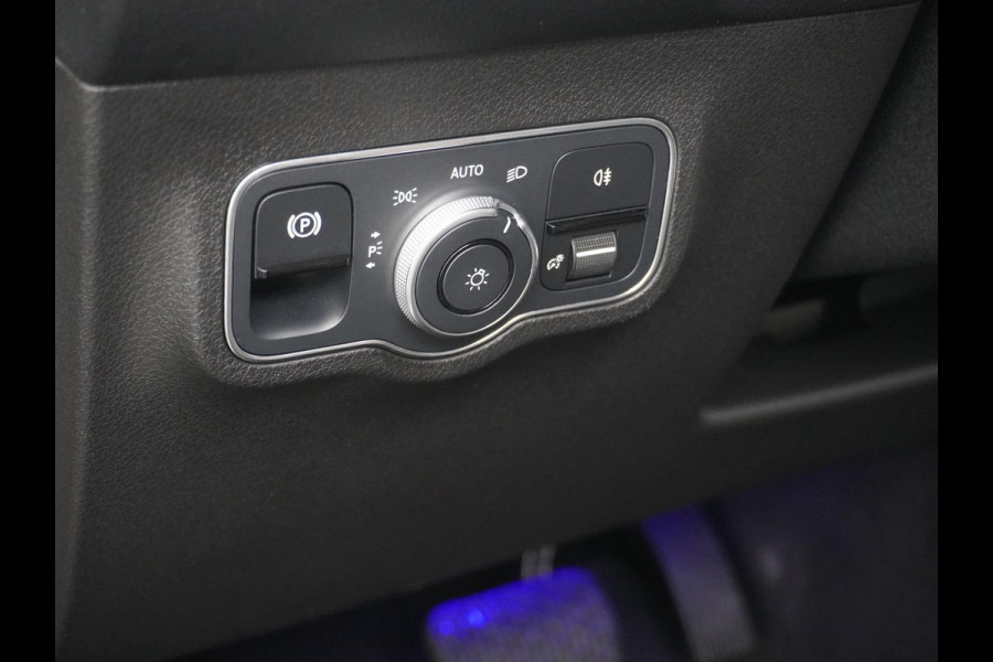 Mercedes-Benz EQB 350 4MATIC Luxury Line 67 kWh Achteruitrijcamera | Sfeerverlichting | Stoelverwarming | Full LED | Rijklaar geleverd met onderhoud en 12 mnd BOVAG garantie Mercedes-Benz EQB 350 4MATIC Luxury Line 67 kWh Achteruitrijcamera | Sfeerverlichting | Stoelverwarming | Full LED | Rijklaar geleverd met onderhoud en 12 mnd BOVAG garantie