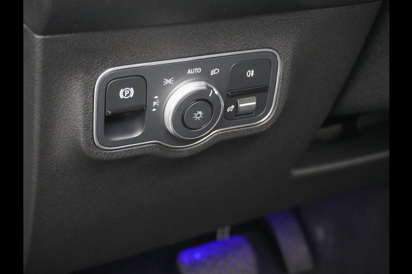 Mercedes-Benz EQB 350 4MATIC Luxury Line 67 kWh Achteruitrijcamera | Sfeerverlichting | Stoelverwarming | Full LED | Rijklaar geleverd met onderhoud en 12 mnd BOVAG garantie Mercedes-Benz EQB 350 4MATIC Luxury Line 67 kWh Achteruitrijcamera | Sfeerverlichting | Stoelverwarming | Full LED | Rijklaar geleverd met onderhoud en 12 mnd BOVAG garantie