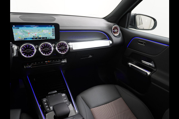 Mercedes-Benz EQB 350 4MATIC Luxury Line 67 kWh Achteruitrijcamera | Sfeerverlichting | Stoelverwarming | Full LED | Rijklaar geleverd met onderhoud en 12 mnd BOVAG garantie Mercedes-Benz EQB 350 4MATIC Luxury Line 67 kWh Achteruitrijcamera | Sfeerverlichting | Stoelverwarming | Full LED | Rijklaar geleverd met onderhoud en 12 mnd BOVAG garantie
