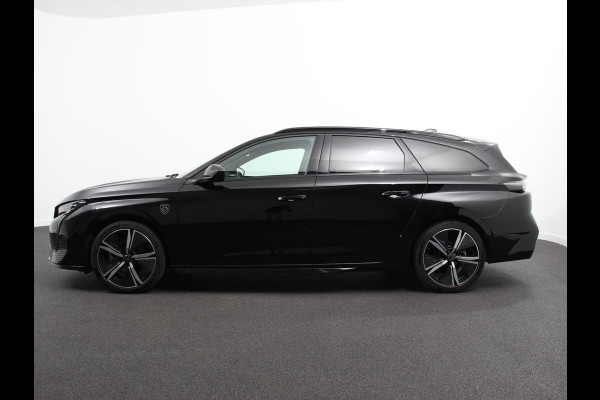 Peugeot 308 1.2 PureTech GT Climate control Adaptive cruise control Parkeersensoren Achteruitrijcamera Navigatie LED Apple Carplay/ Android Auto