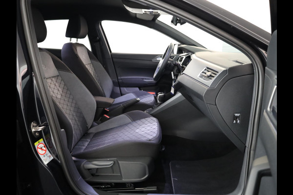 Volkswagen Taigo 1.0 TSI R-Line 115 Pk Private lease vanaf €529,- pm | DSG (Automaat) | Verlengde garantie | 18" LM velgen "Blackstyle pakket | Navigatie via app |
