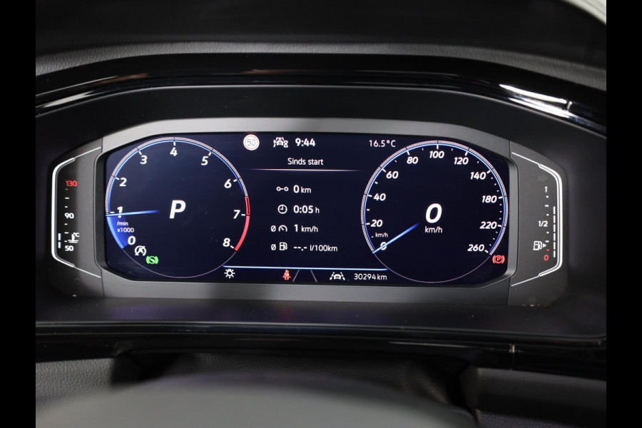 Volkswagen T-Roc 1.5 TSI R-Line 150 PK DSG (Automaat) | Verlengde garantie | Black Style | Panorama dak | LED Matrix koplampen | Adaptieve cruise |