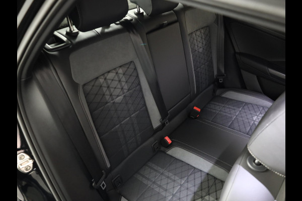 Volkswagen T-Roc 1.5 TSI R-Line 150 PK DSG (Automaat) | Verlengde garantie | Black Style | Panorama dak | LED Matrix koplampen | Adaptieve cruise |