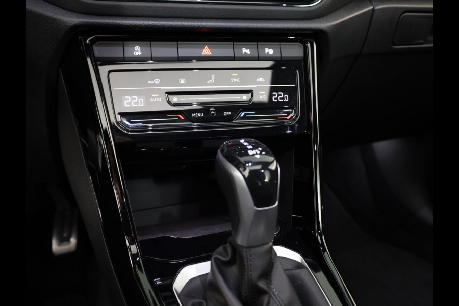 Volkswagen T-Roc 1.5 TSI R-Line 150 PK DSG (Automaat) | Verlengde garantie | Black Style | Panorama dak | LED Matrix koplampen | Adaptieve cruise |
