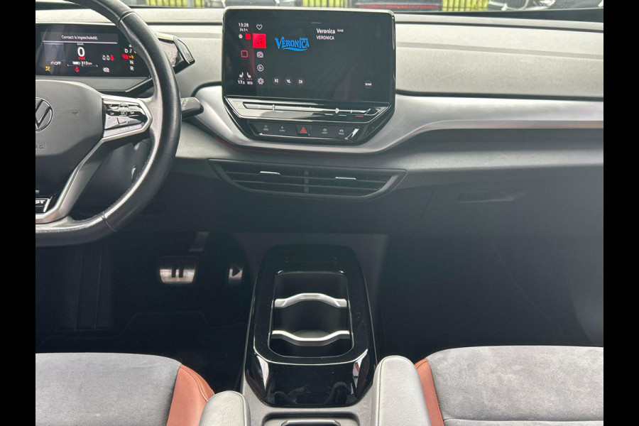 Volkswagen ID.4 First 77 kWh 204 pk | SOH 93% | Navigatie | Parkeersensoren | Achteruitrijcamera | Adaptieve cruise control | LED koplampen | Stoelverwarming |