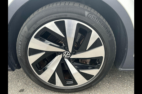 Volkswagen ID.4 First 77 kWh 204 pk | SOH 93% | Navigatie | Parkeersensoren | Achteruitrijcamera | Adaptieve cruise control | LED koplampen | Stoelverwarming |