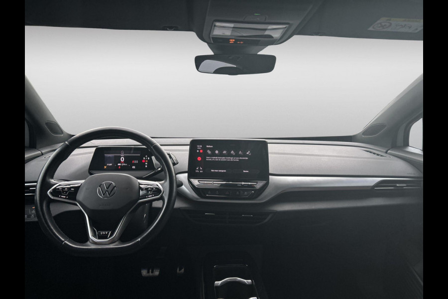 Volkswagen ID.4 First 77 kWh 204 pk | SOH 93% | Navigatie | Parkeersensoren | Achteruitrijcamera | Adaptieve cruise control | LED koplampen | Stoelverwarming |