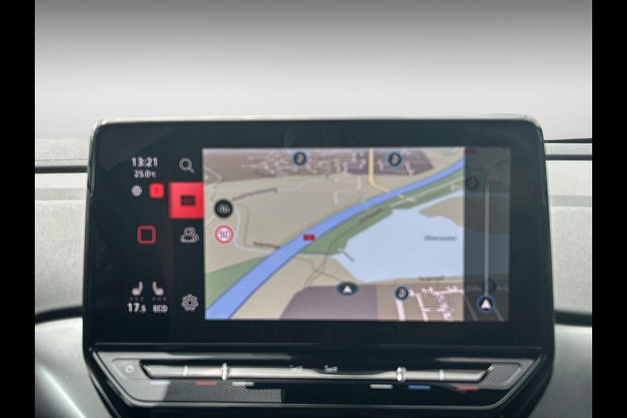 Volkswagen ID.4 First 77 kWh 204 pk | SOH 93% | Navigatie | Parkeersensoren | Achteruitrijcamera | Adaptieve cruise control | LED koplampen | Stoelverwarming |