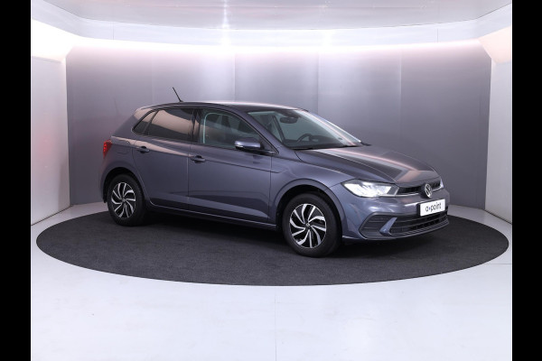Volkswagen Polo 1.0 TSI Life 95 pk Automaat (DSG) | Verlengde garantie | Navigatie | Parkeersensoren | Achteruitrijcamera | Adaptieve cruise control | Stoelverwarming |