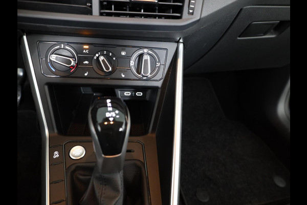 Volkswagen Polo 1.0 TSI Life 95 pk Automaat (DSG) | Verlengde garantie | Navigatie | Parkeersensoren | Achteruitrijcamera | Adaptieve cruise control | Stoelverwarming |