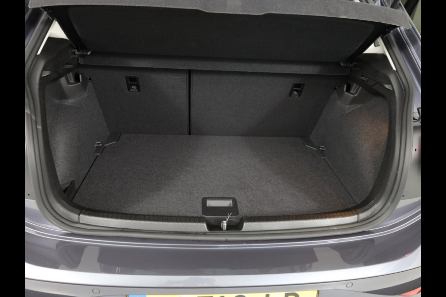 Volkswagen Polo 1.0 TSI Life 95 pk Automaat (DSG) | Verlengde garantie | Navigatie | Parkeersensoren | Achteruitrijcamera | Adaptieve cruise control | Stoelverwarming |