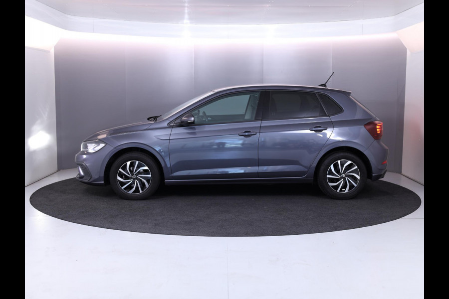 Volkswagen Polo 1.0 TSI Life 95 pk Automaat (DSG) | Verlengde garantie | Navigatie | Parkeersensoren | Achteruitrijcamera | Adaptieve cruise control | Stoelverwarming |